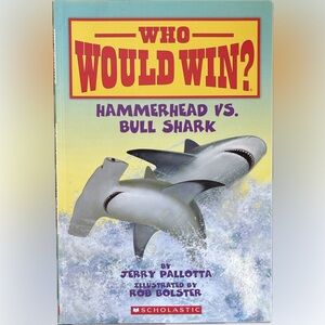BUNDLE & SAVE🦈 Who Would Win? Hammerhead vs. Bull Shark Softcover